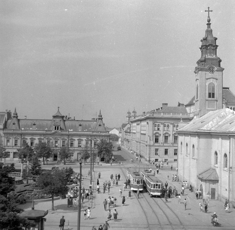 Szent László tér (Piata Unini), Szent László templom.